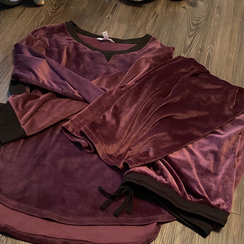 Secret Treasures Purple Pajama Set